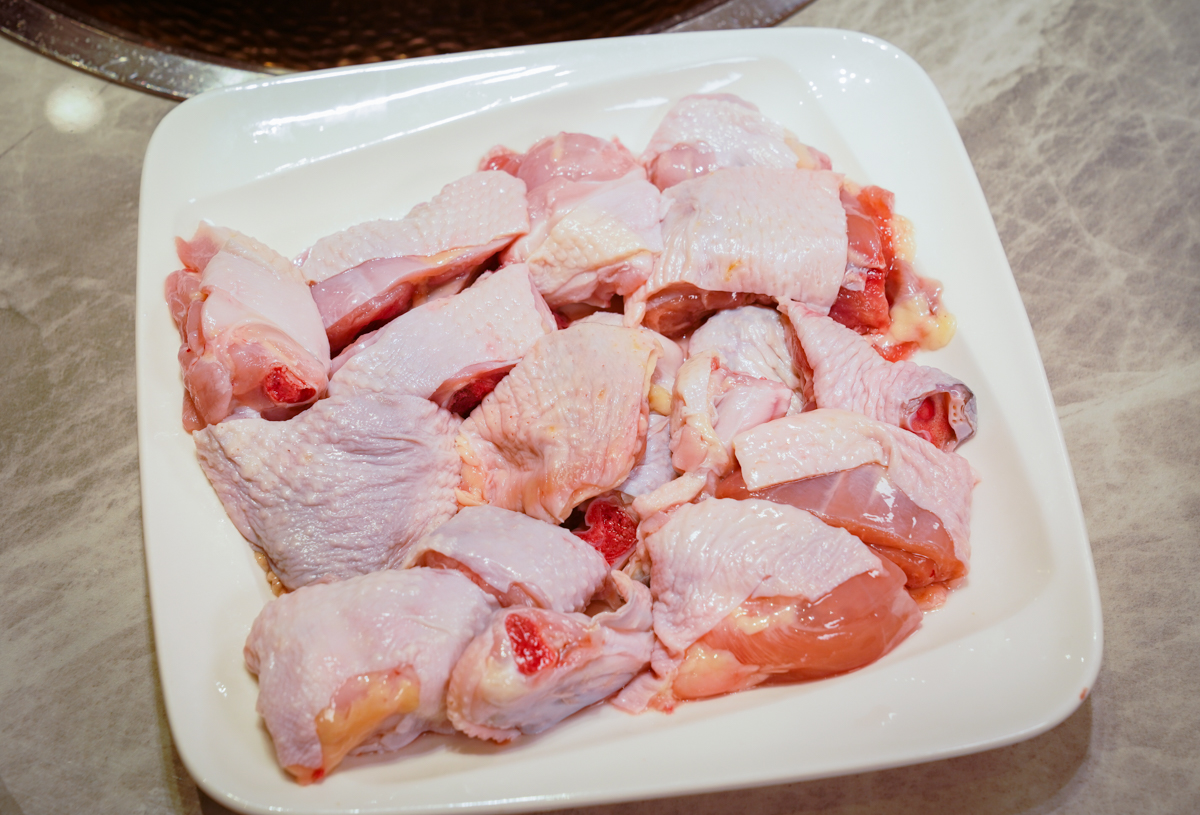 [高雄]湯王胡椒豬肚雞南屏店-高雄最強胡椒豬肚雞!熬煮8小時絕頂湯頭x必吃私房菜窩窩頭、臘味煲仔飯 @美食好芃友（芃芃）