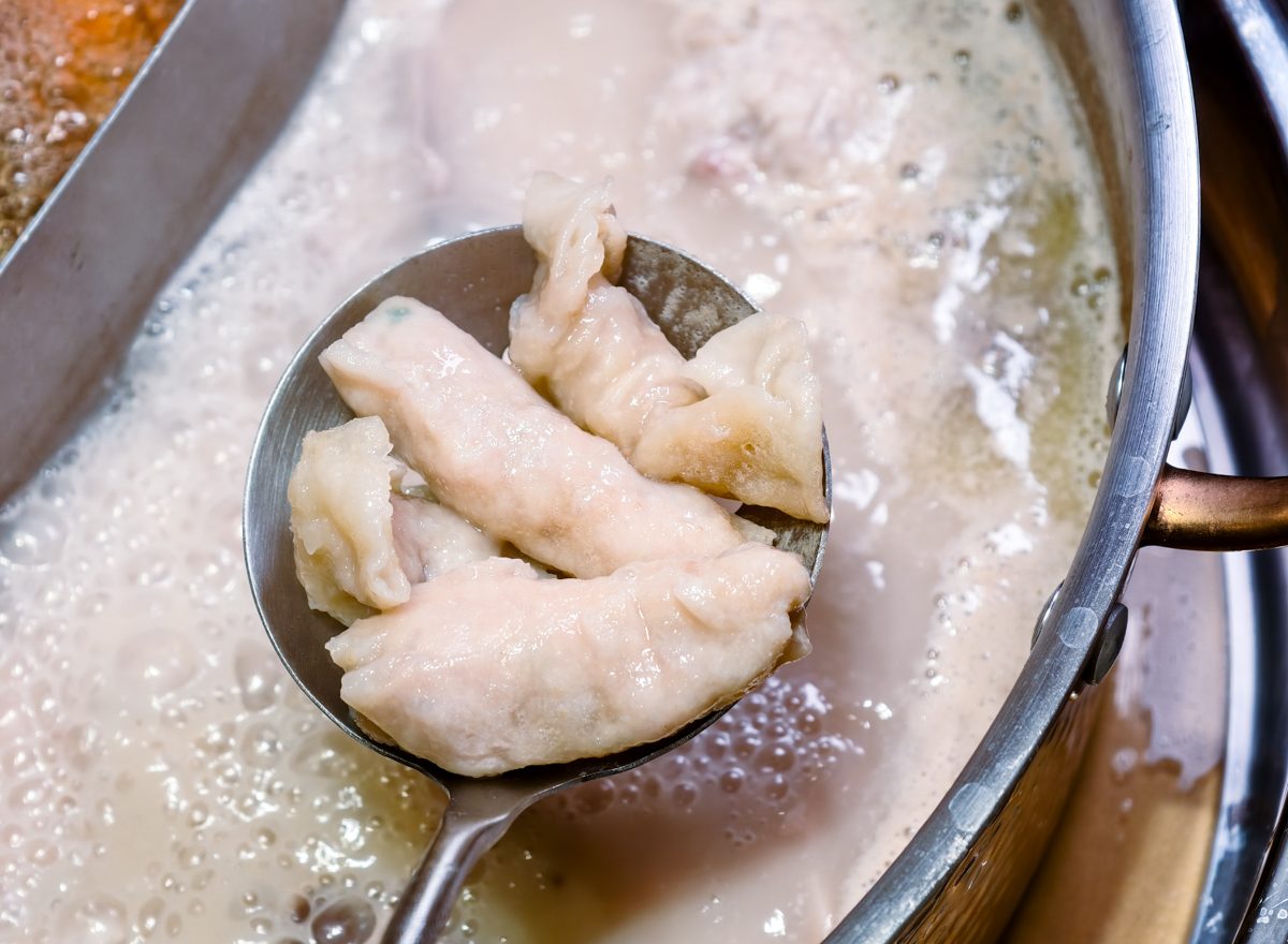 [高雄]湯王胡椒豬肚雞南屏店-高雄最強胡椒豬肚雞!熬煮8小時絕頂湯頭x必吃私房菜窩窩頭、臘味煲仔飯 @美食好芃友（芃芃）