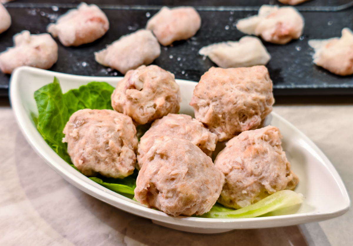 [高雄]湯王胡椒豬肚雞南屏店-高雄最強胡椒豬肚雞!熬煮8小時絕頂湯頭x必吃私房菜窩窩頭、臘味煲仔飯 @美食好芃友（芃芃）