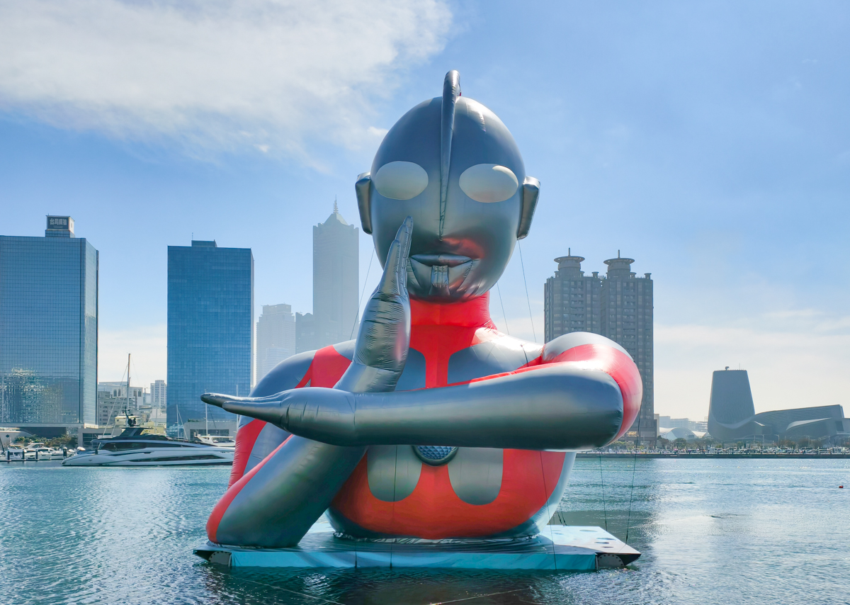 海陸超巨大「超人力霸王」降落!2026高雄冬日遊樂園嗨翻天~ @美食好芃友（芃芃）