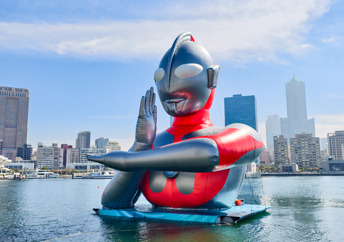 海陸超巨大「超人力霸王」降落!2026高雄冬日遊樂園嗨翻天~ @美食好芃友（芃芃）