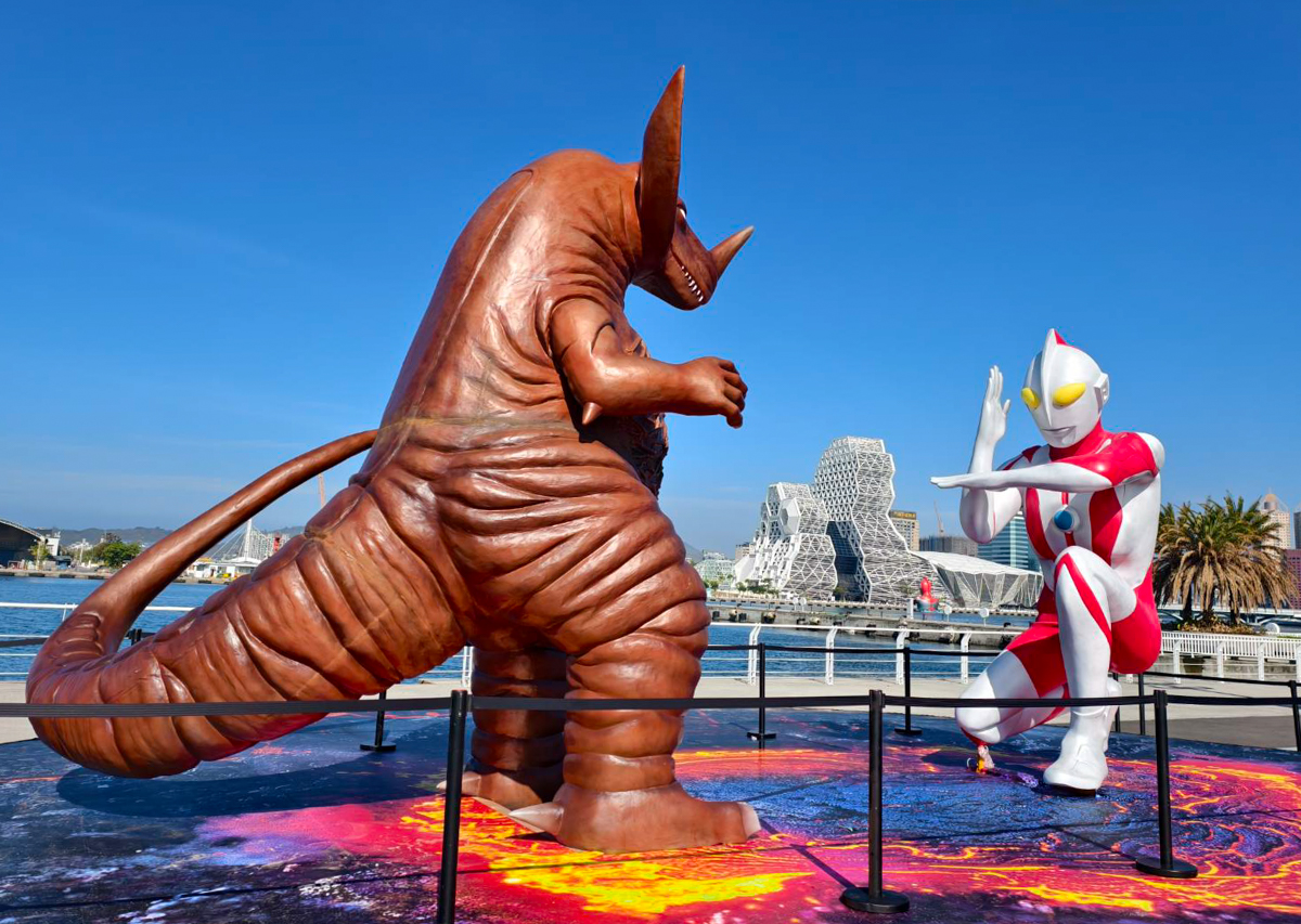 海陸超巨大「超人力霸王」降落!2026高雄冬日遊樂園嗨翻天~ @美食好芃友（芃芃）