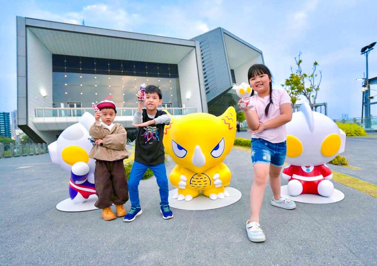 海陸超巨大「超人力霸王」降落!2026高雄冬日遊樂園嗨翻天~ @美食好芃友（芃芃）