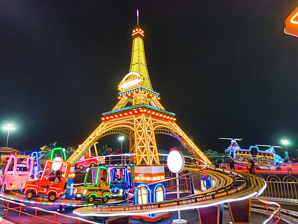 海陸超巨大「超人力霸王」降落!2026高雄冬日遊樂園嗨翻天~ @美食好芃友（芃芃）