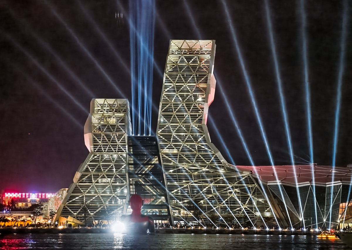 海陸超巨大「超人力霸王」降落!2026高雄冬日遊樂園嗨翻天~ @美食好芃友（芃芃）