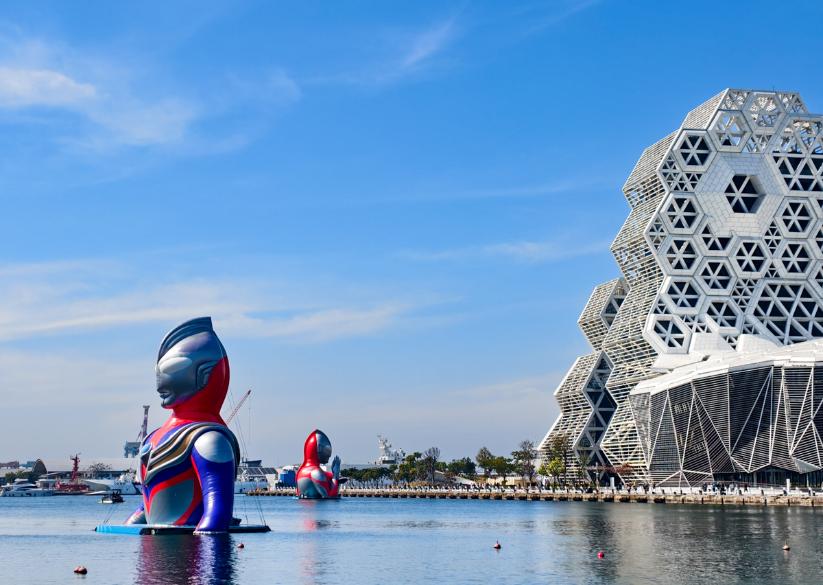 海陸超巨大「超人力霸王」降落!2026高雄冬日遊樂園嗨翻天~ @美食好芃友（芃芃）