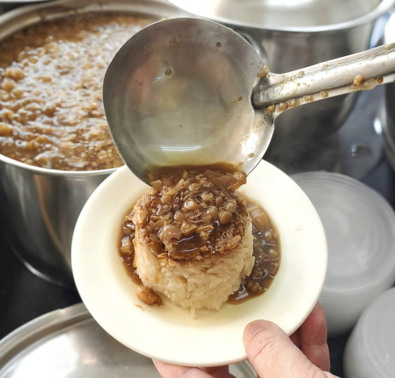 [高雄]橋頭廖記米糕-傳三代70年高雄米糕老店!超好吃陶瓦硐米糕~還得米其林必比登推薦 @美食好芃友（芃芃）