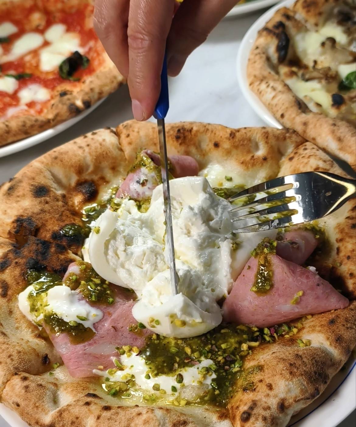 [高雄]巴索托拿坡里披薩-世界冠軍披薩職人全新高雄拿坡里披薩店!正統窯烤拿坡里披薩每種口味都好吃! @美食好芃友（芃芃）