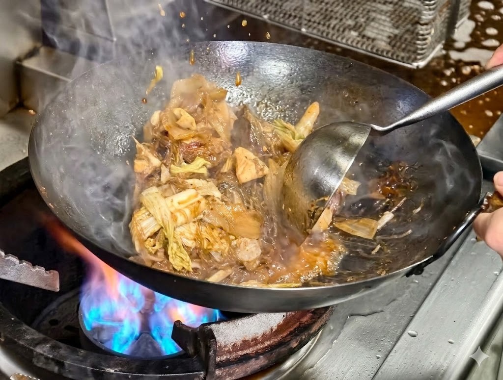 [高雄]紅嘴巴麻辣乾鍋-三多商圈隱藏版高雄宵夜!香麻帶勁好吃高雄麻辣乾鍋~科學麵、冬粉、白飯、飲料無限續 @美食好芃友（芃芃）