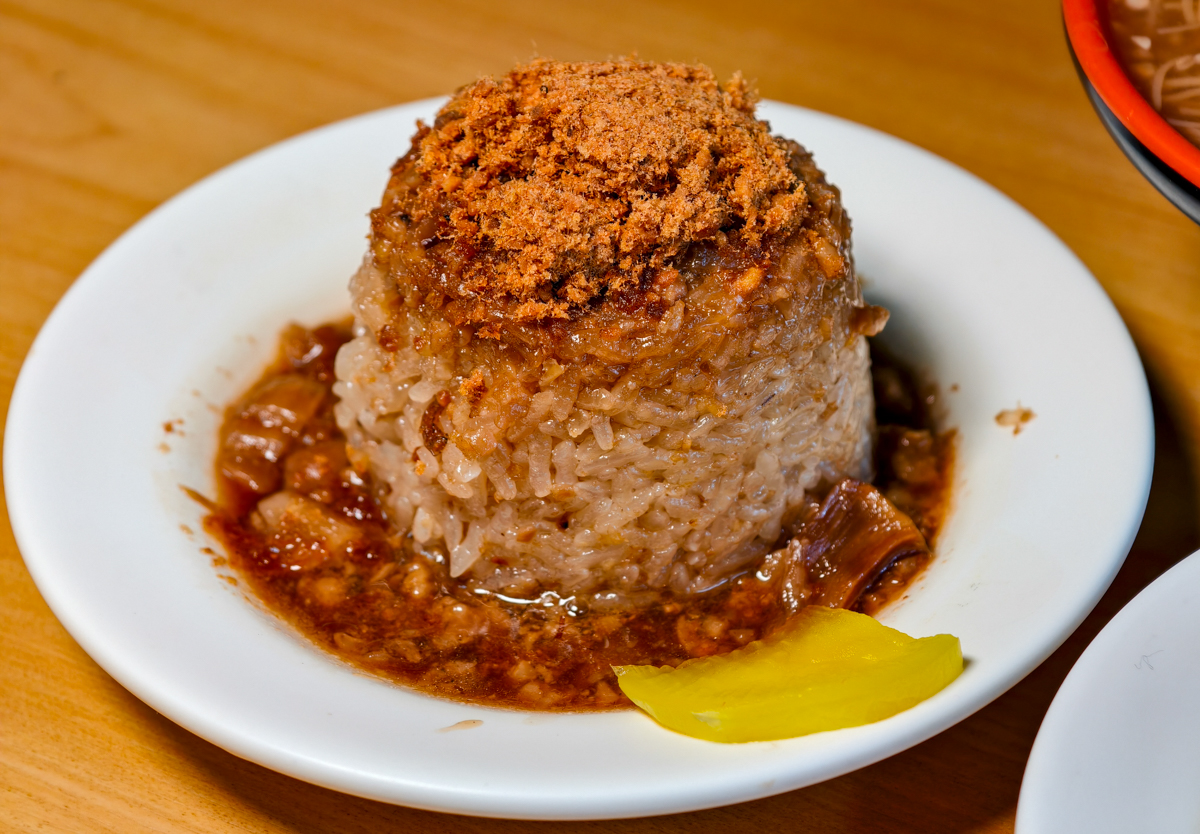 [高雄]橋頭廖記米糕-傳三代70年高雄米糕老店!超好吃陶瓦硐米糕~還得米其林必比登推薦 @美食好芃友（芃芃）