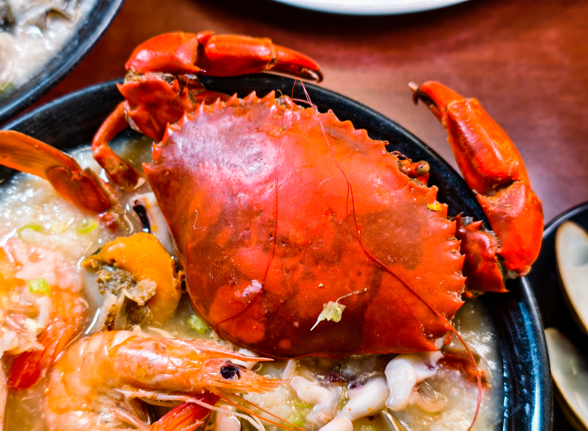 [高雄]鮮記螃蟹海產粥-最高CP值高雄螃蟹粥!滿滿蟹黃活體紅蟳粥500多元就能吃到~ @美食好芃友（芃芃）