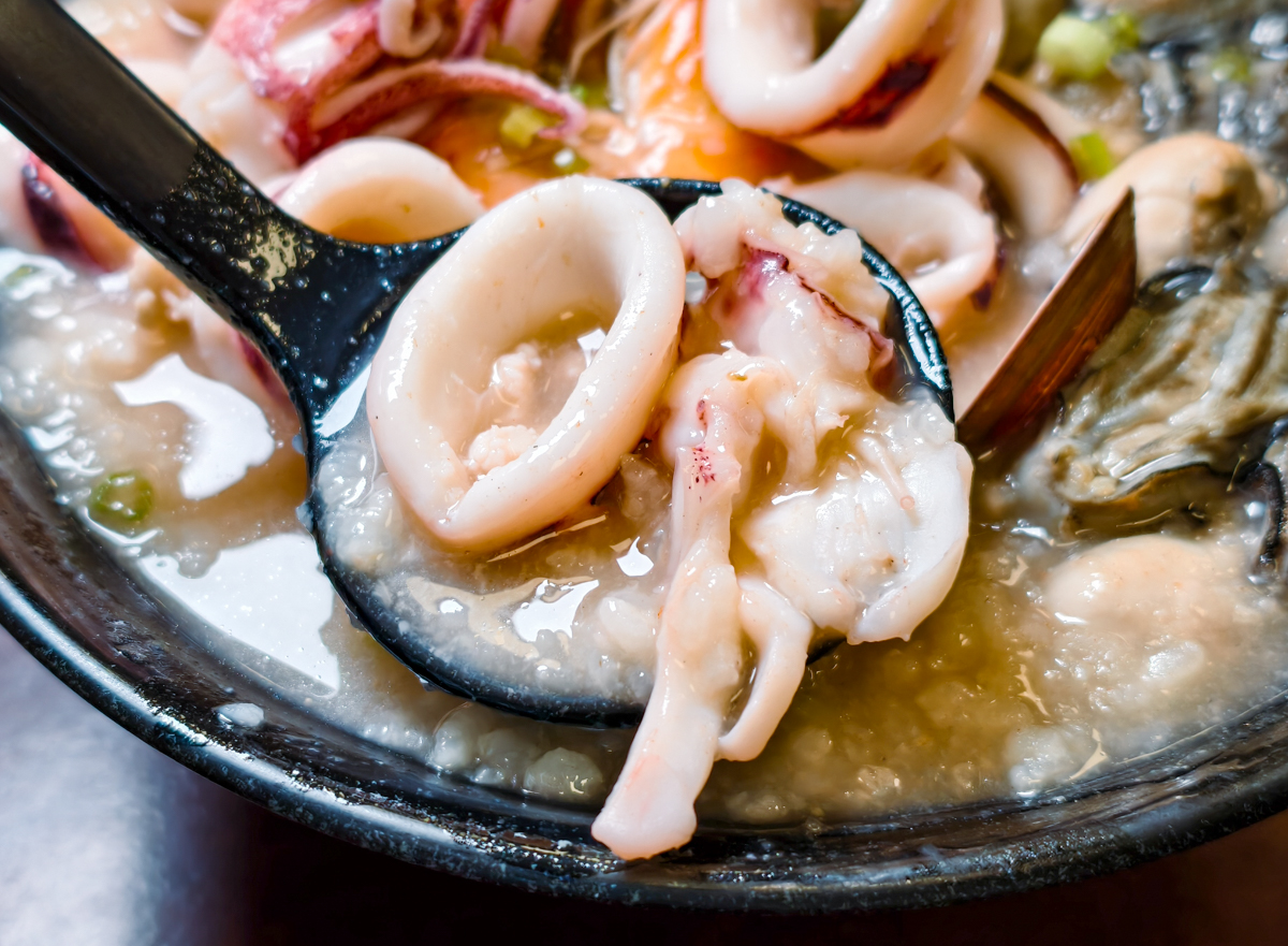 [高雄]鮮記螃蟹海產粥-最高CP值高雄螃蟹粥!滿滿蟹黃活體紅蟳粥500多元就能吃到~ @美食好芃友（芃芃）