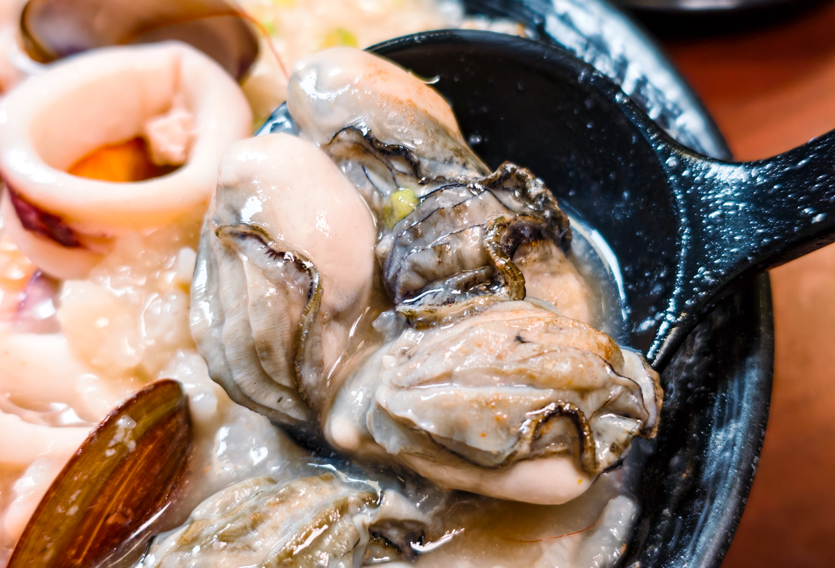 [高雄]鮮記螃蟹海產粥-最高CP值高雄螃蟹粥!滿滿蟹黃活體紅蟳粥500多元就能吃到~ @美食好芃友（芃芃）