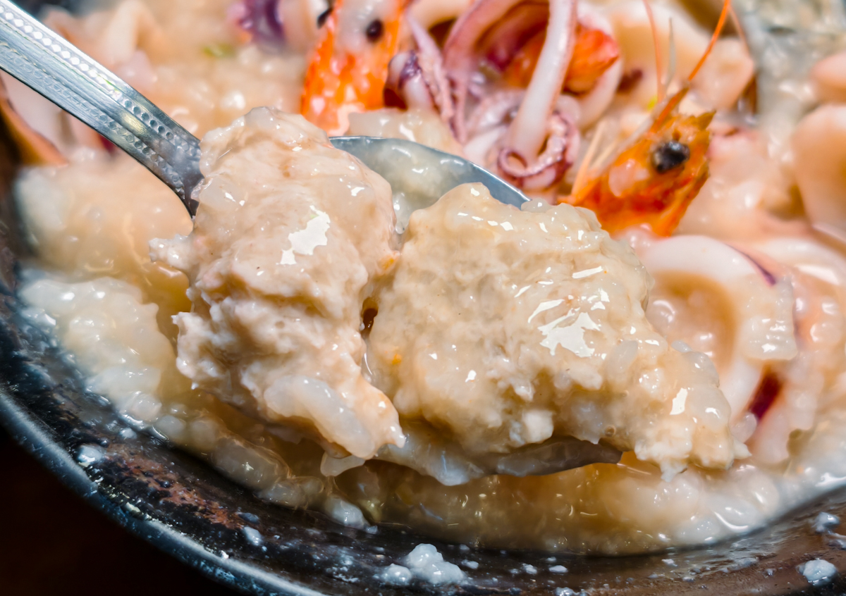 [高雄]鮮記螃蟹海產粥-最高CP值高雄螃蟹粥!滿滿蟹黃活體紅蟳粥500多元就能吃到~ @美食好芃友（芃芃）