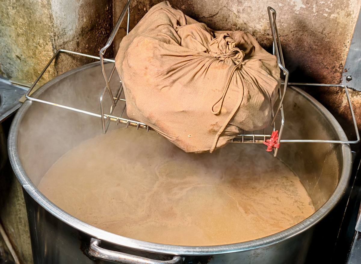 [高雄]鮮記螃蟹海產粥-最高CP值高雄螃蟹粥!滿滿蟹黃活體紅蟳粥500多元就能吃到~ @美食好芃友（芃芃）