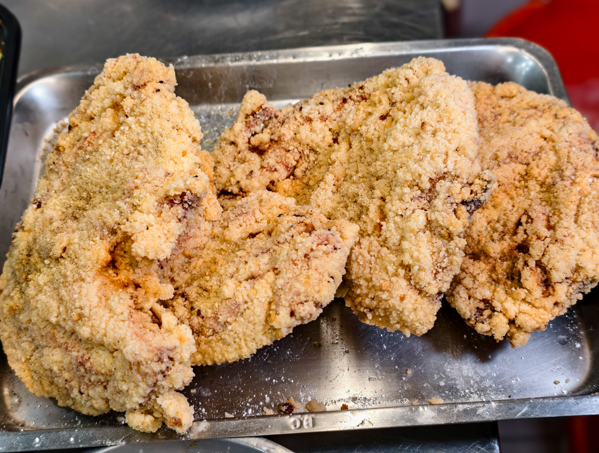 [高雄]大和食堂六合店-每日爆單高雄餐盒店!超大香雞排餐盒x蒸烤爐豐富蔬菜配菜 @美食好芃友（芃芃）