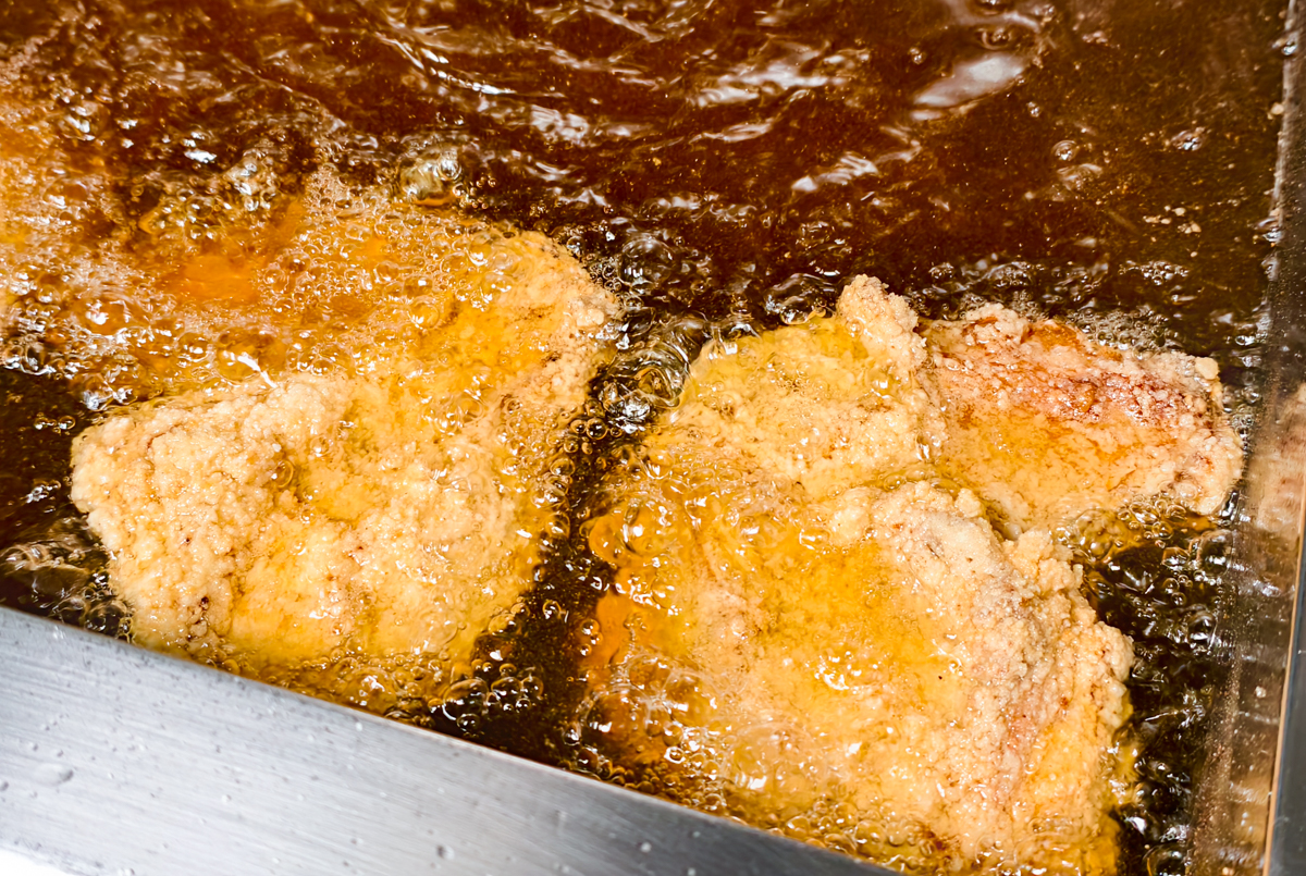 [高雄]大和食堂六合店-每日爆單高雄餐盒店!超大香雞排餐盒x蒸烤爐豐富蔬菜配菜 @美食好芃友（芃芃）