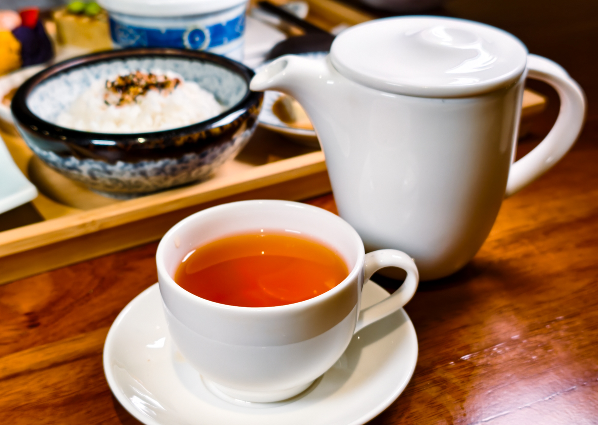 [高雄]方寸之間-新堀江世外桃源禪意空間!懷石風精緻日式定食~薑汁鴨、烤鯖魚定食必點! @美食好芃友（芃芃）