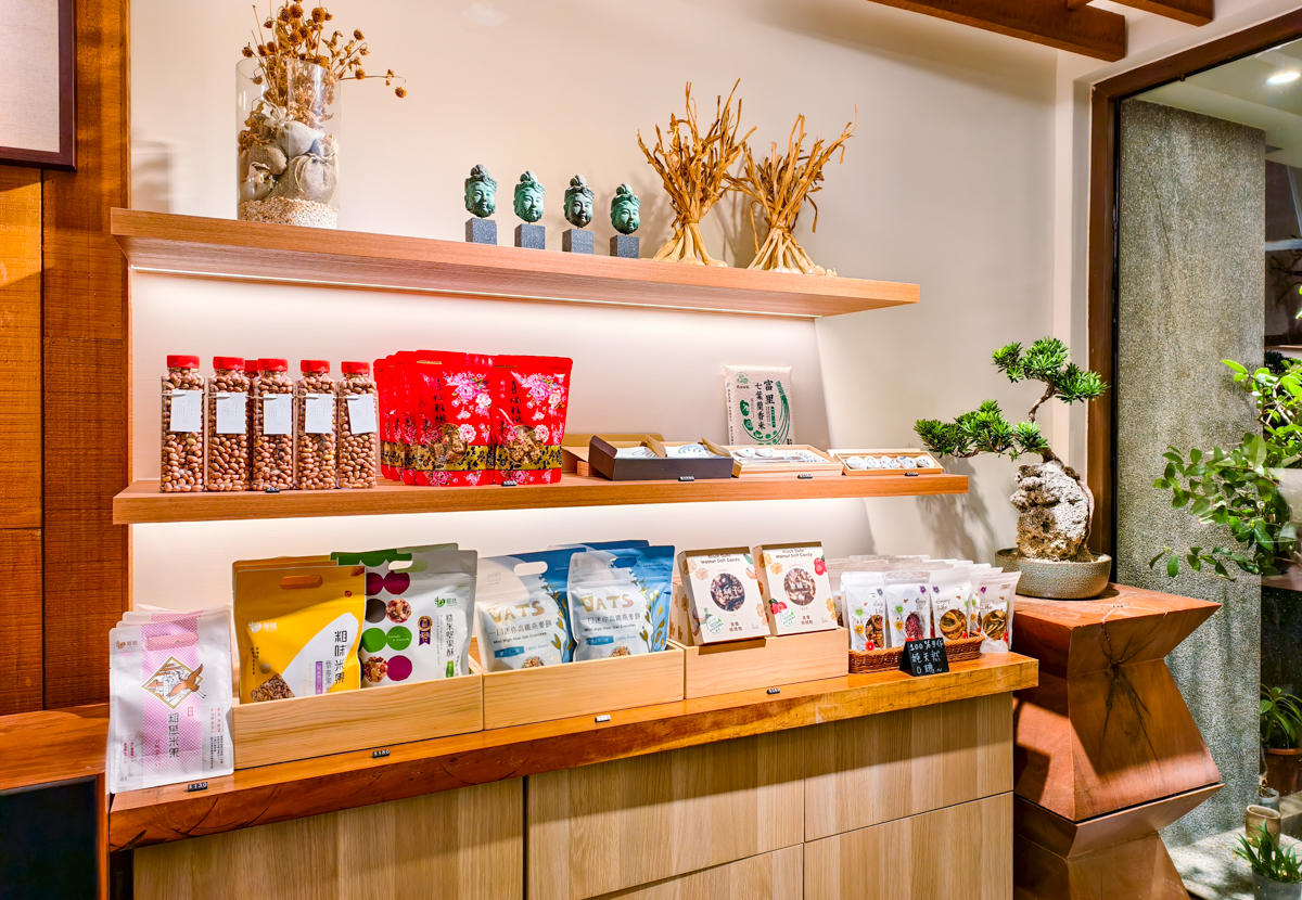 [高雄]方寸之間-新堀江世外桃源禪意空間!懷石風精緻日式定食~薑汁鴨、烤鯖魚定食必點! @美食好芃友（芃芃）