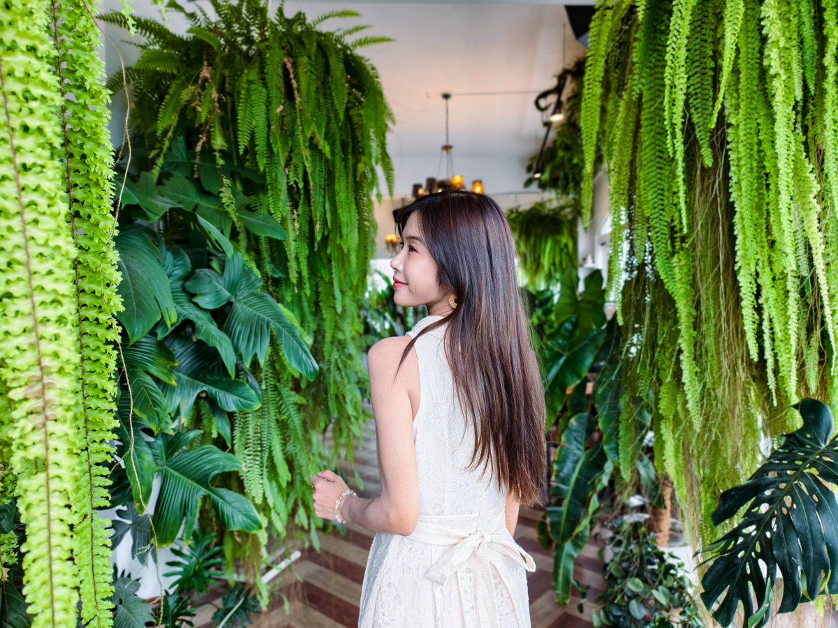 [墾丁]肥貓南洋餐室-墾丁恆春必去南洋風餐廳~一秒出國的森林系盆栽!必點叻沙麵、泰式海鮮酸辣麵 @美食好芃友（芃芃）