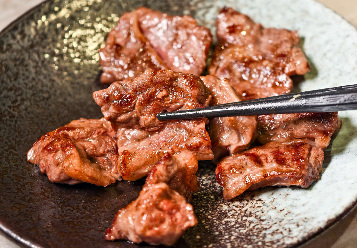 [高雄美食]湛燃燒肉-高雄火車站前人氣高雄燒肉店!超值吃和牛2588雙饗和牛豚肉雙人餐 @美食好芃友（芃芃）