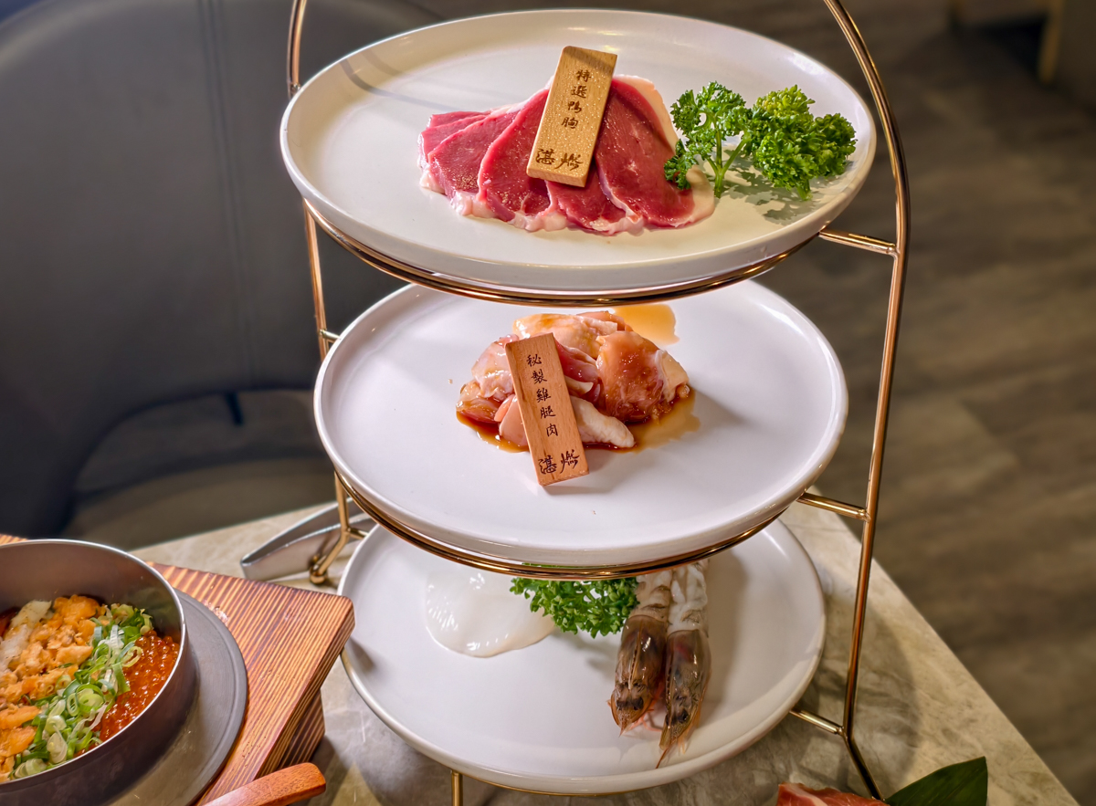 [高雄美食]湛燃燒肉-高雄火車站前人氣高雄燒肉店!超值吃和牛2588雙饗和牛豚肉雙人餐 @美食好芃友（芃芃）