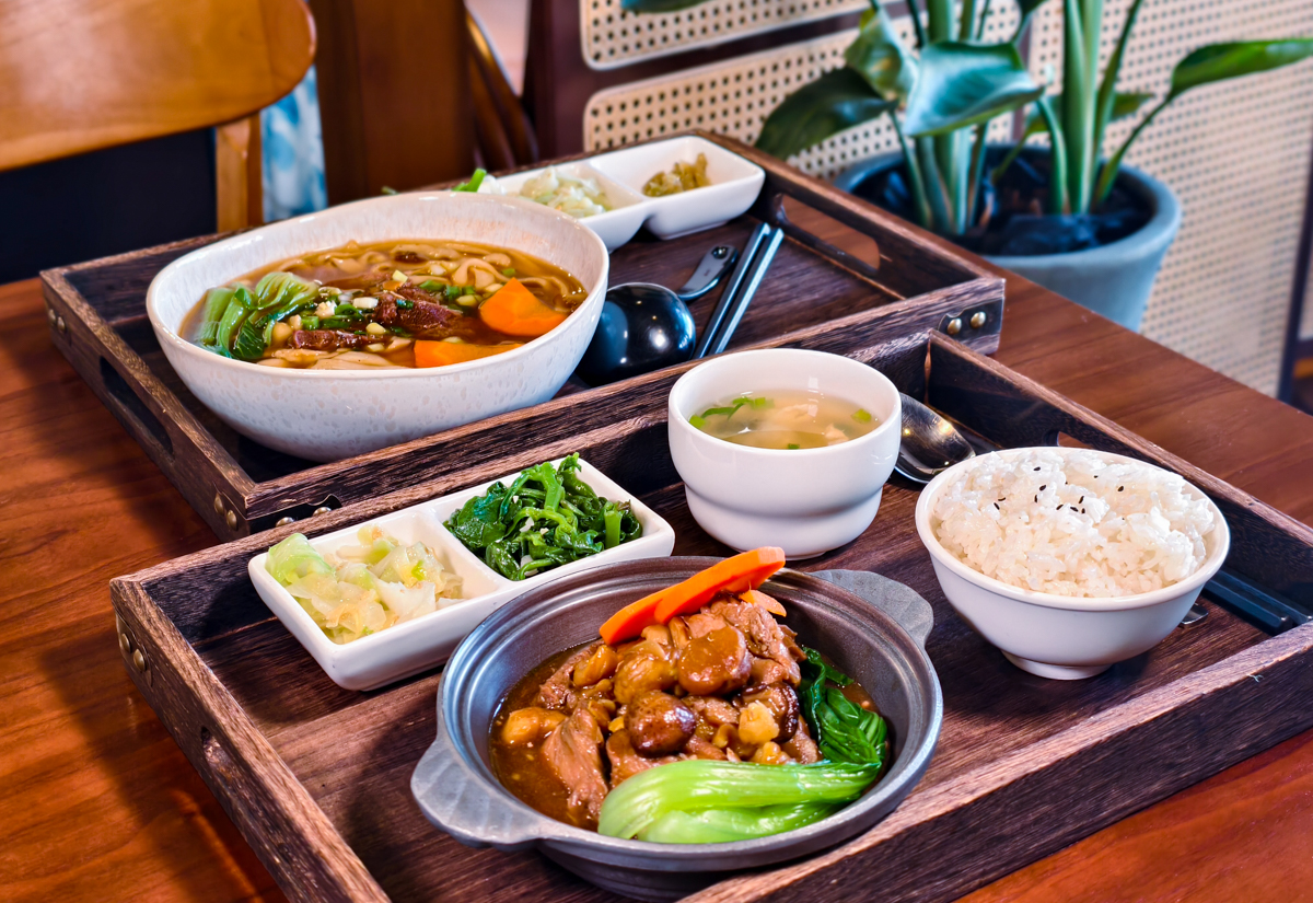 [高雄]剛好樂群-藏在岡山眷村美味餐館咖啡廳!享受80年日式宿舍慢時光~ @美食好芃友（芃芃）