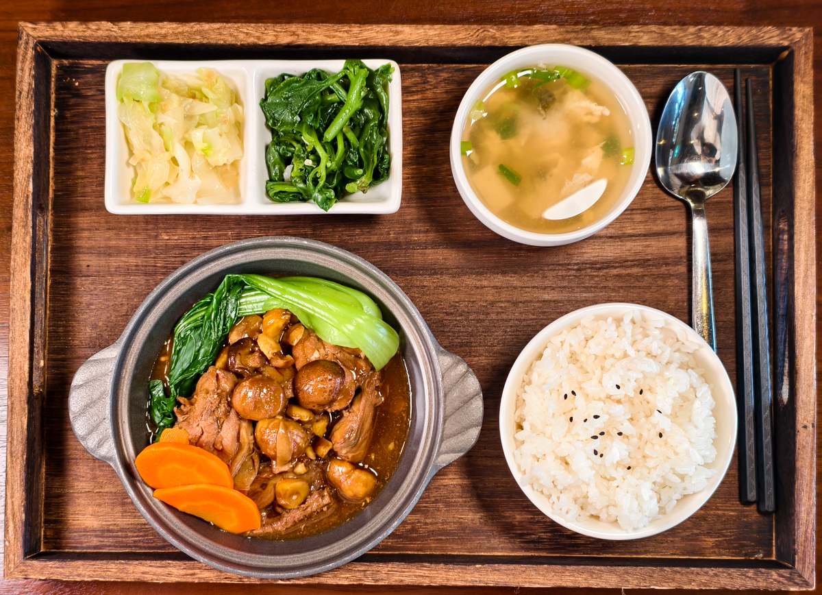 [高雄]剛好樂群-藏在岡山眷村美味餐館咖啡廳!享受80年日式宿舍慢時光~ @美食好芃友（芃芃）