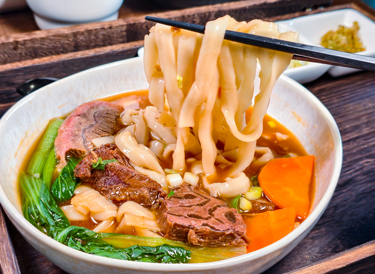 [高雄]剛好樂群-藏在岡山眷村美味餐館咖啡廳!享受80年日式宿舍慢時光~ @美食好芃友（芃芃）