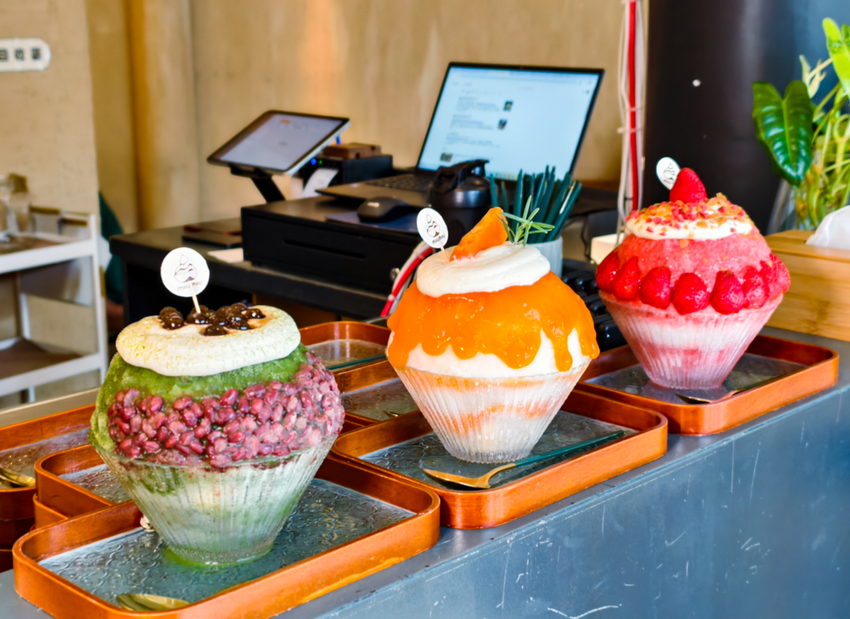 [墾丁美食]MIU MIU日式刨冰-爆紅巷弄隱藏版療癒擼貓恆春冰店!又美又好吃的日式刨冰x可愛店貓 @美食好芃友（芃芃）