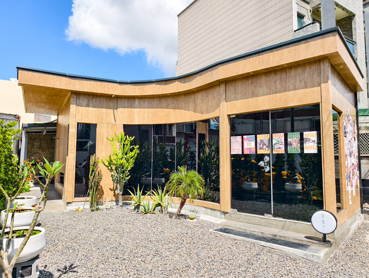 [墾丁美食]MIU MIU日式刨冰-爆紅巷弄隱藏版療癒擼貓恆春冰店!又美又好吃的日式刨冰x可愛店貓 @美食好芃友（芃芃）