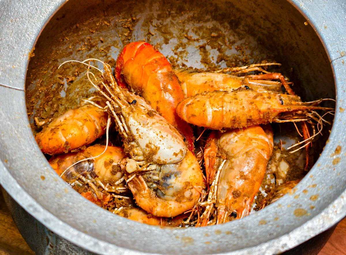 [高雄]文茶園-市區也能吃桶仔雞熱炒泡茶~超高C/P值鳳山聚餐好去處~蒜味桶仔雞、蒜味蛤蜊雞湯必點 @美食好芃友（芃芃）