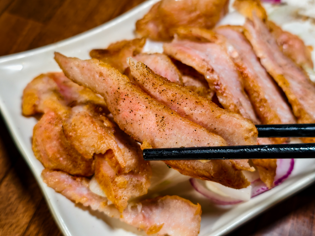 [高雄]文茶園-市區也能吃桶仔雞熱炒泡茶~超高C/P值鳳山聚餐好去處~蒜味桶仔雞、蒜味蛤蜊雞湯必點 @美食好芃友（芃芃）