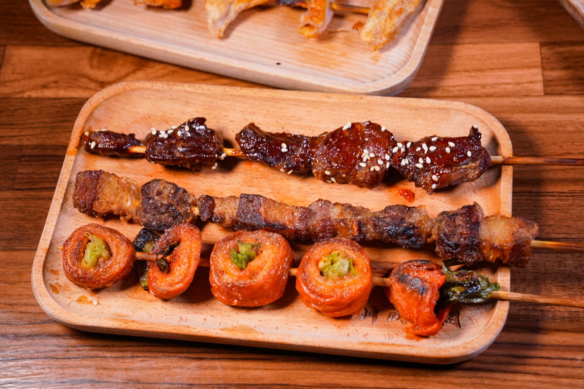 [高雄]文茶園-市區也能吃桶仔雞熱炒泡茶~超高C/P值鳳山聚餐好去處~蒜味桶仔雞、蒜味蛤蜊雞湯必點 @美食好芃友（芃芃）