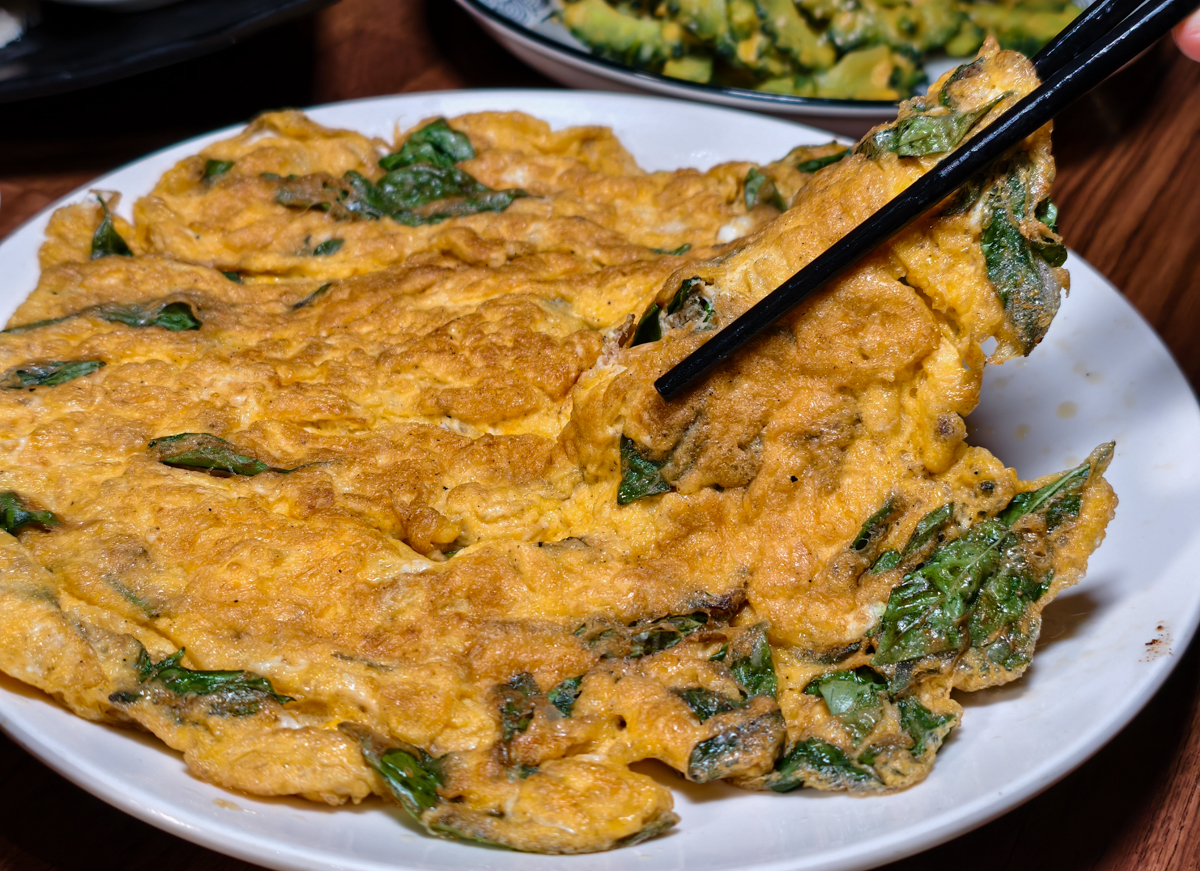 [高雄]文茶園-市區也能吃桶仔雞熱炒泡茶~超高C/P值鳳山聚餐好去處~蒜味桶仔雞、蒜味蛤蜊雞湯必點 @美食好芃友（芃芃）