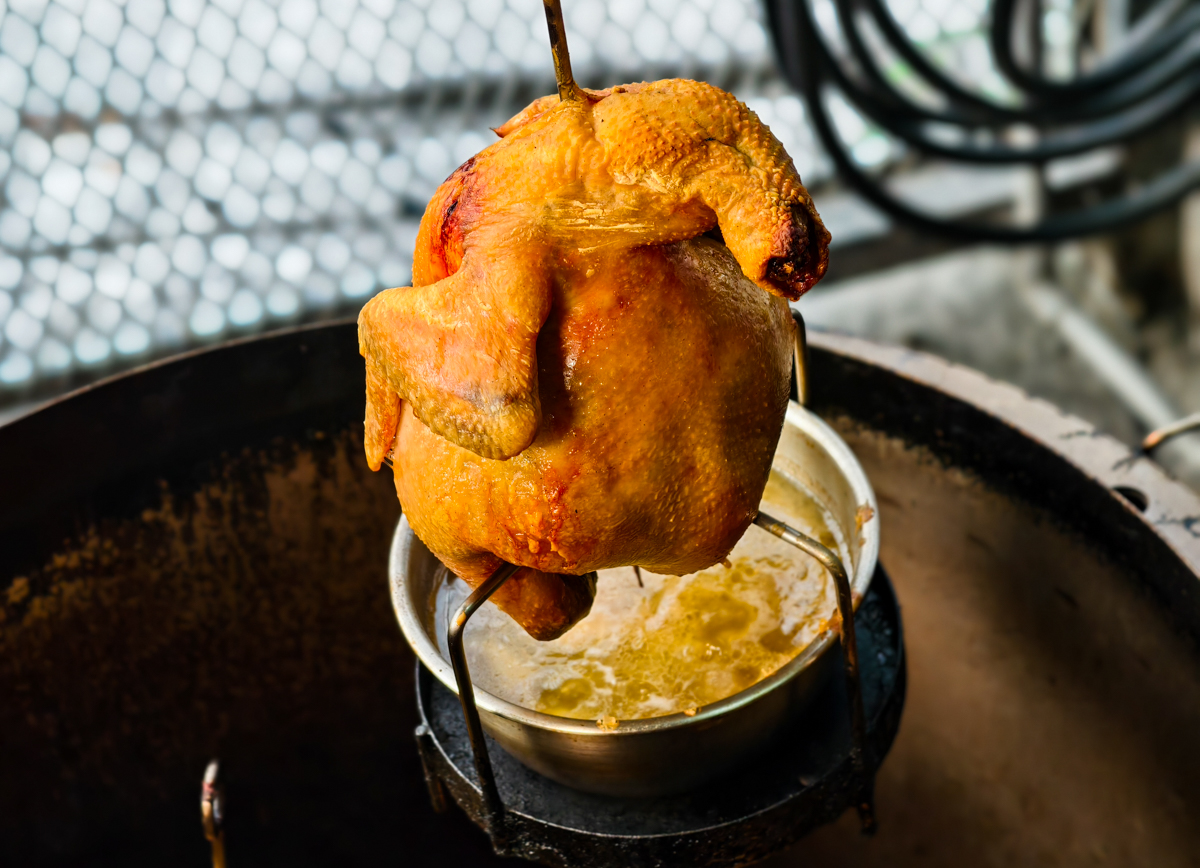 [高雄]文茶園-市區也能吃桶仔雞熱炒泡茶~超高C/P值鳳山聚餐好去處~蒜味桶仔雞、蒜味蛤蜊雞湯必點 @美食好芃友（芃芃）