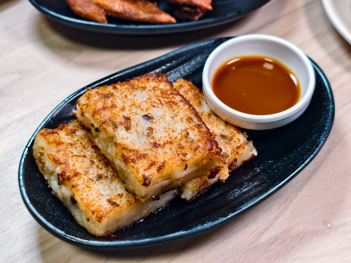 [高雄]午胡港式點心-藏在忠孝夜市的高雄港點生滾粥!午餐或晚餐都來個平價港味 @美食好芃友（芃芃）