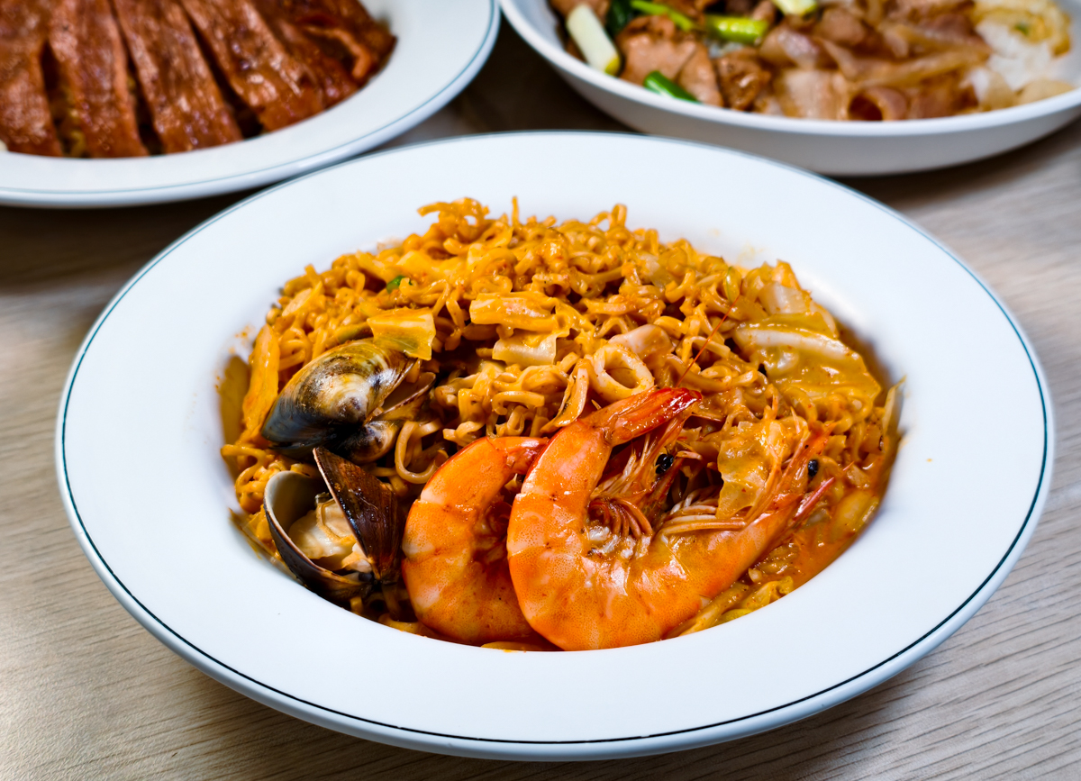 [高雄]藝廚炒燴飯麵鼎中店-高雄文藻商圈厲害炒飯炒泡麵!100元台式豬排炒飯、蔥爆豬肉飯必吃 @美食好芃友（芃芃）