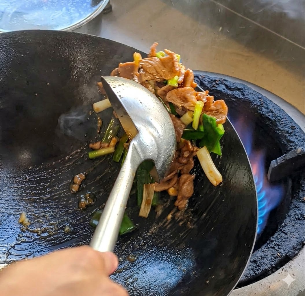 [高雄]藝廚炒燴飯麵鼎中店-高雄文藻商圈厲害炒飯炒泡麵!100元台式豬排炒飯、蔥爆豬肉飯必吃 @美食好芃友（芃芃）