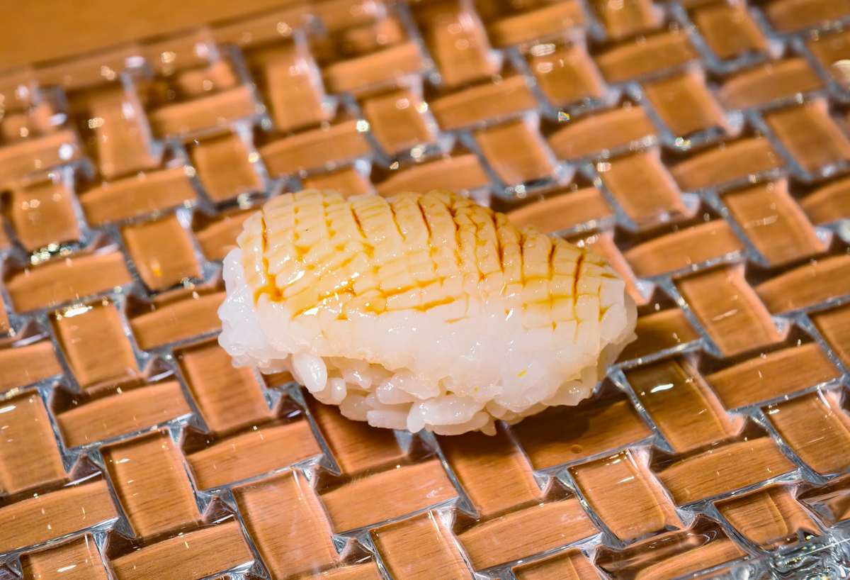 [高雄]鮨 みこし 鮨 己越-2026米其林新星!一位難求預約制高雄無菜單日本料理! @美食好芃友（芃芃）