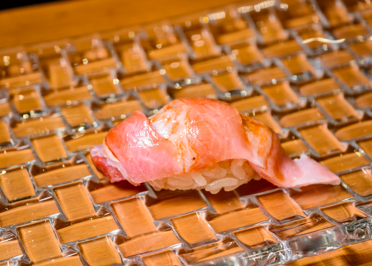 [高雄]鮨 みこし 鮨 己越-2026米其林新星!一位難求預約制高雄無菜單日本料理! @美食好芃友（芃芃）