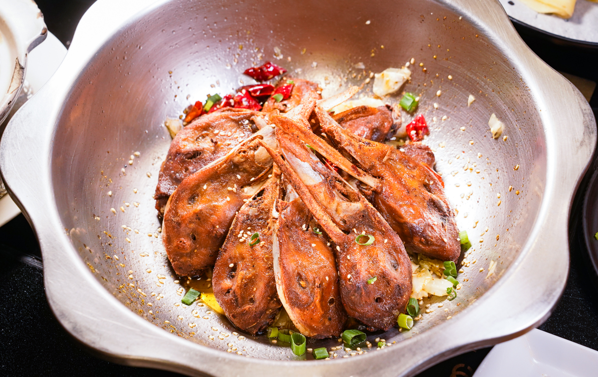 [高雄]大宅門乾鍋鴨頭-低調好吃高雄中式功夫菜!必吃乾鍋鴨頭、京醬肉絲、上海燻魚 @美食好芃友（芃芃）