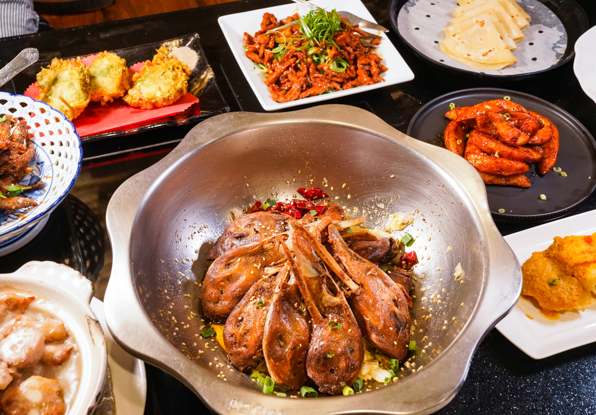 [高雄]大宅門乾鍋鴨頭-低調好吃高雄中式功夫菜!必吃乾鍋鴨頭、京醬肉絲、上海燻魚 @美食好芃友（芃芃）