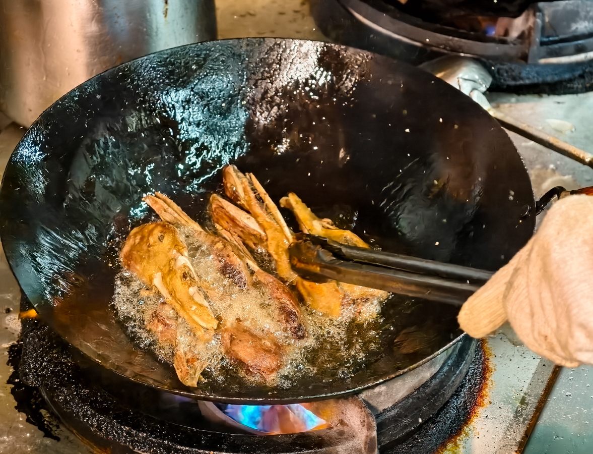 [高雄]大宅門乾鍋鴨頭-低調好吃高雄中式功夫菜!必吃乾鍋鴨頭、京醬肉絲、上海燻魚 @美食好芃友（芃芃）