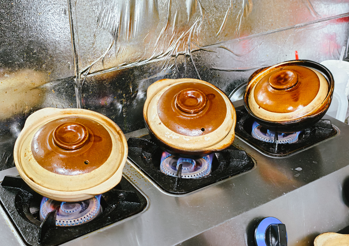 [高雄]港式洪記煲仔飯-岡山巷弄隱藏版!最強高雄港式煲仔飯~前五星飯店師傅掌廚道地港味 @美食好芃友（芃芃）