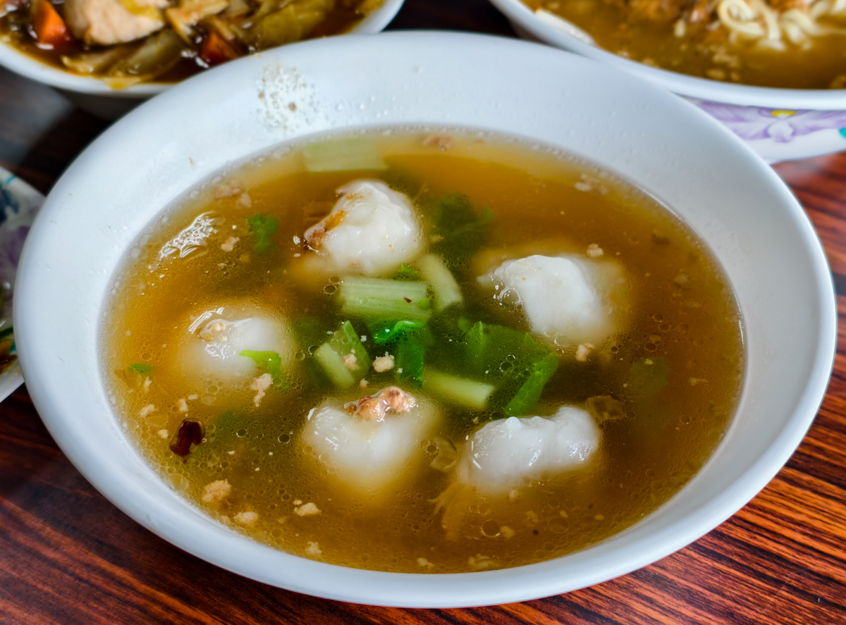 [屏東]竹田美食景點半日遊這樣玩-竹田車站、豆油伯冰淇淋、竹田客家鹹湯圓、秘境咖啡豐明園、老夫子彩繪壁畫 @美食好芃友（芃芃）