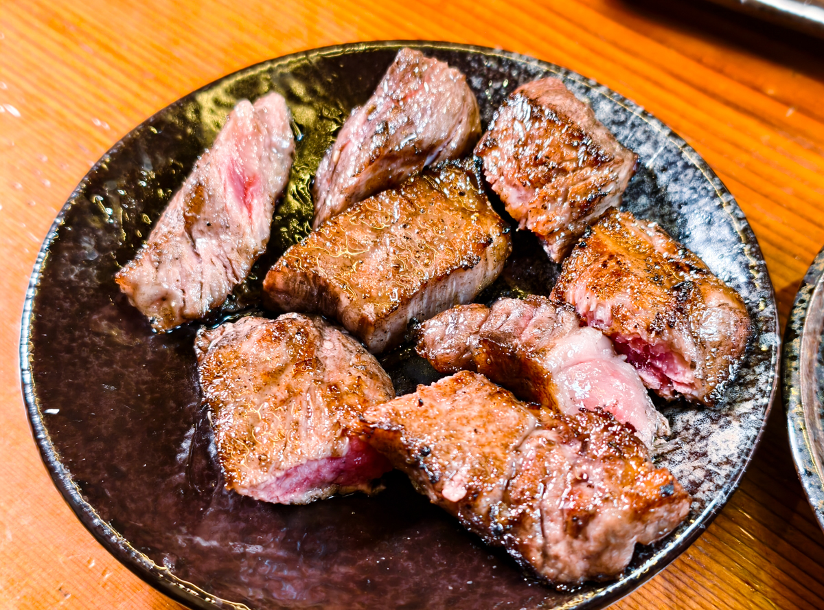 [高雄]新村畜產燒肉專門-日本牧場直營高檔日本和牛燒肉1280起吃到飽~ @美食好芃友（芃芃）