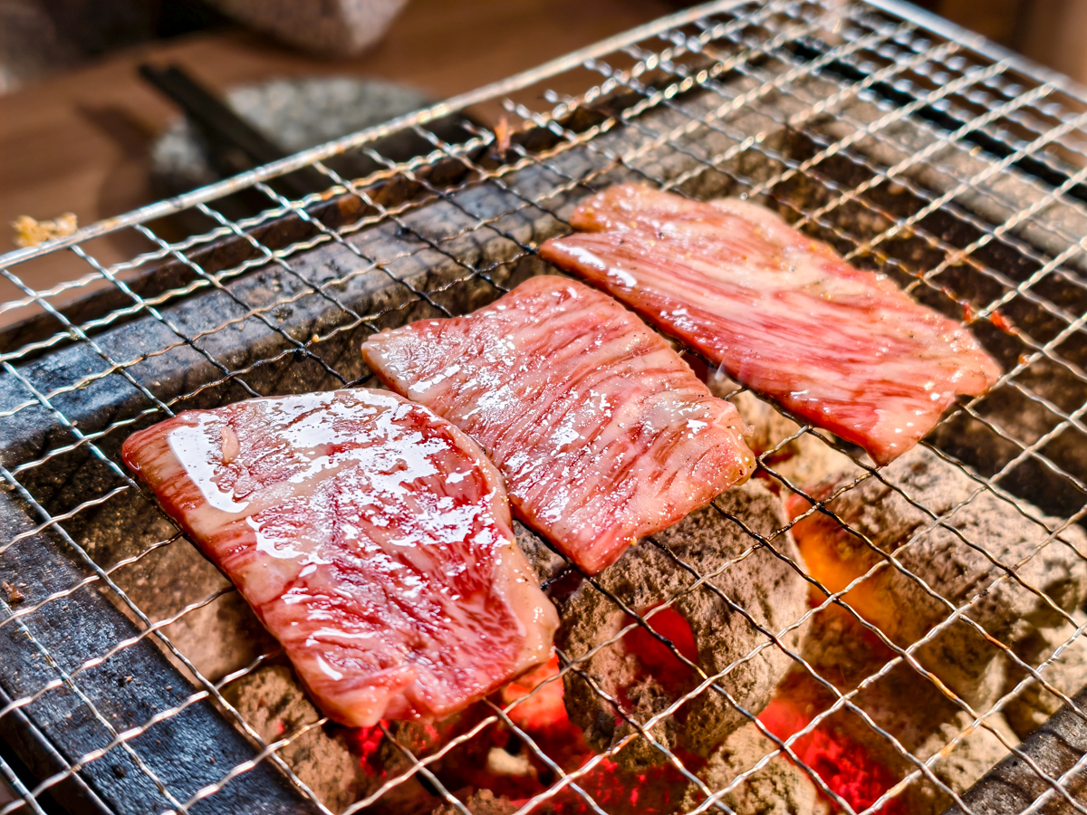 [高雄]新村畜產燒肉專門-日本牧場直營高檔日本和牛燒肉1280起吃到飽~ @美食好芃友（芃芃）