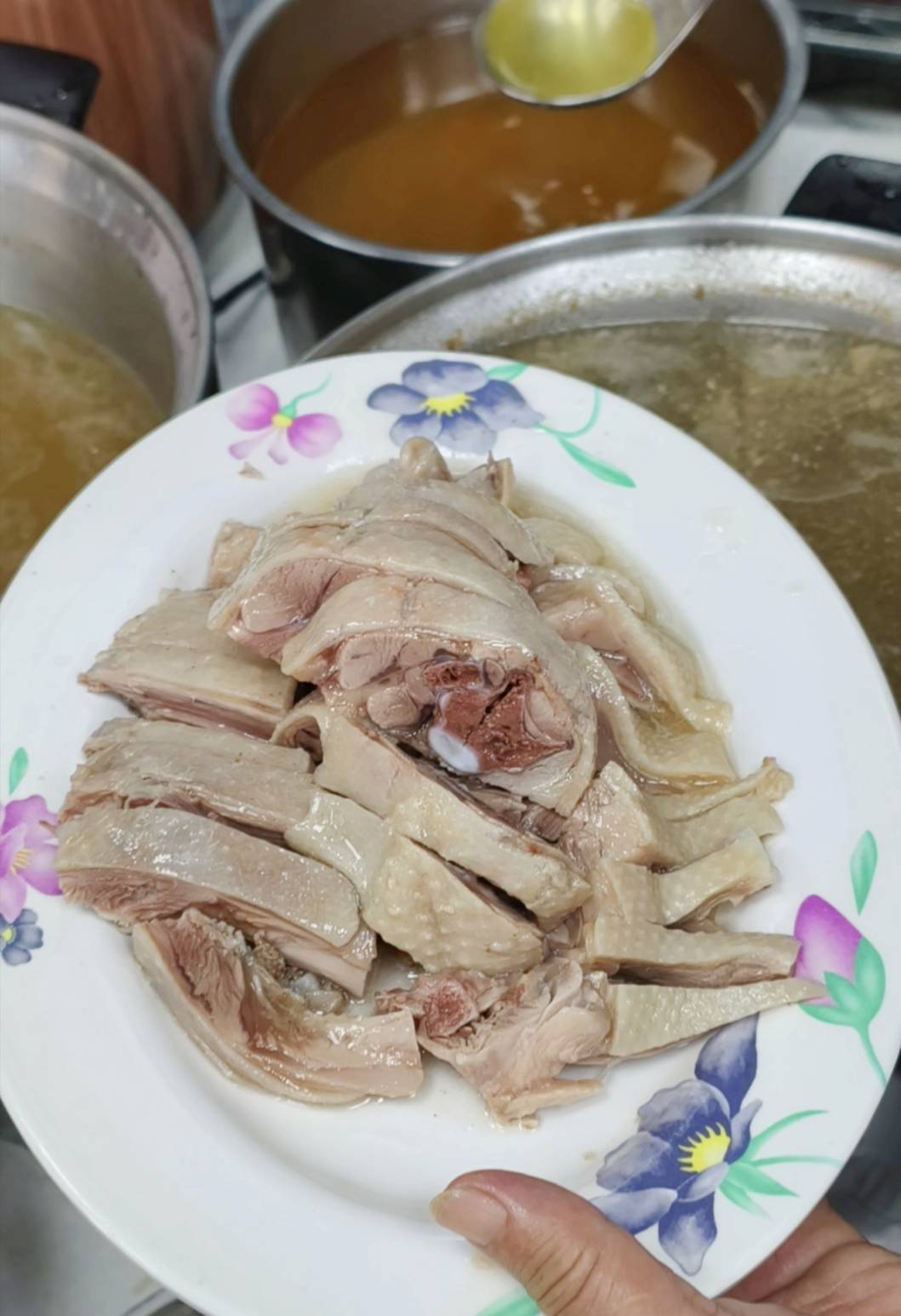 [高雄]北門鵝肉-傳承三代40年高雄鵝肉老店!超水準鹽水鵝肉切盤、燻茶鵝翅、鵝米血 @美食好芃友（芃芃）