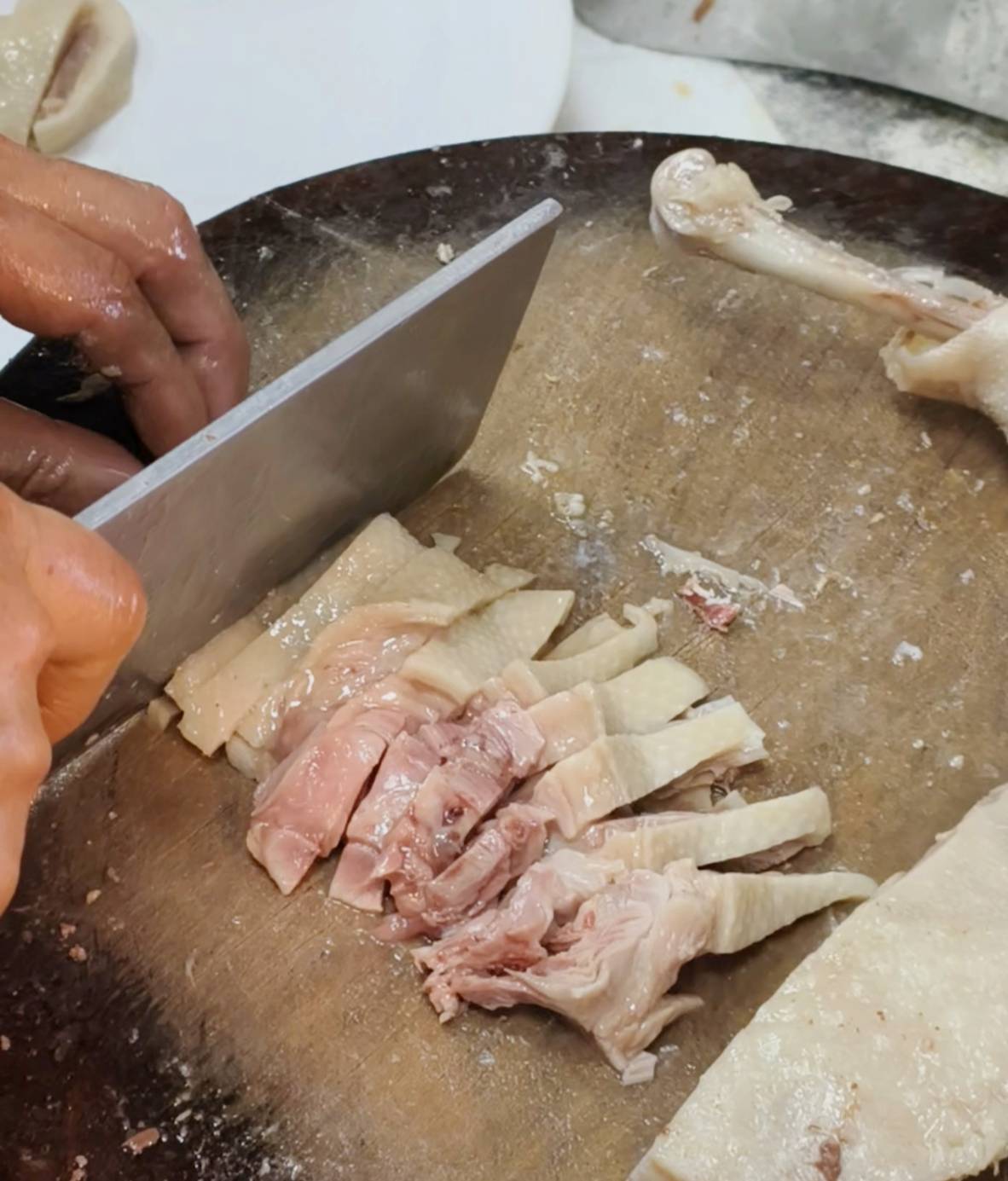 [高雄]北門鵝肉-傳承三代40年高雄鵝肉老店!超水準鹽水鵝肉切盤、燻茶鵝翅、鵝米血 @美食好芃友（芃芃）